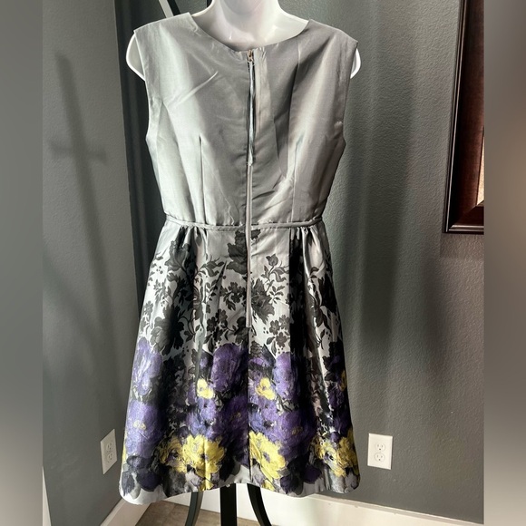 Boutique Floral Dress NWT​ - Picture 4 of 6